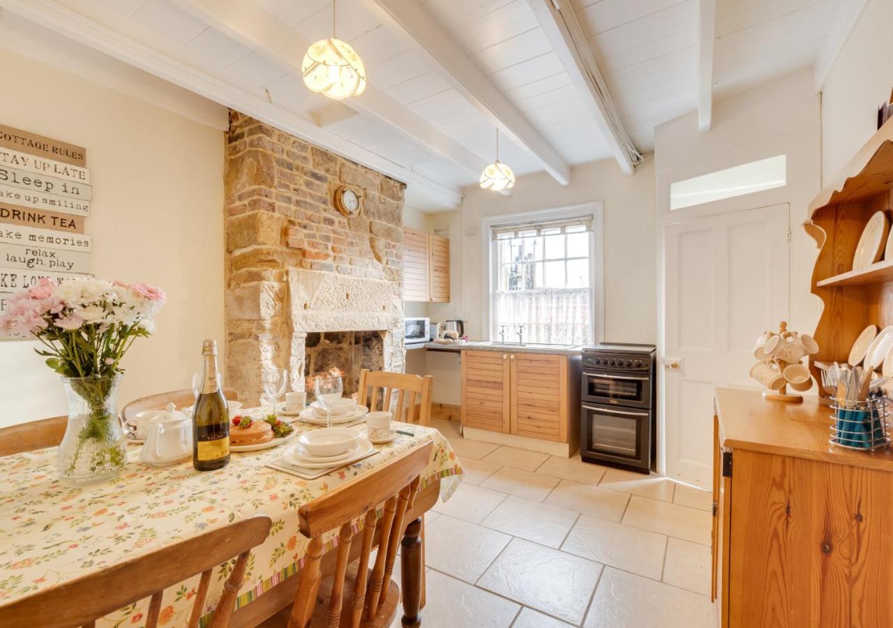 Alice Cottage โรบินฮูดส์เบย์ ภายนอก รูปภาพ