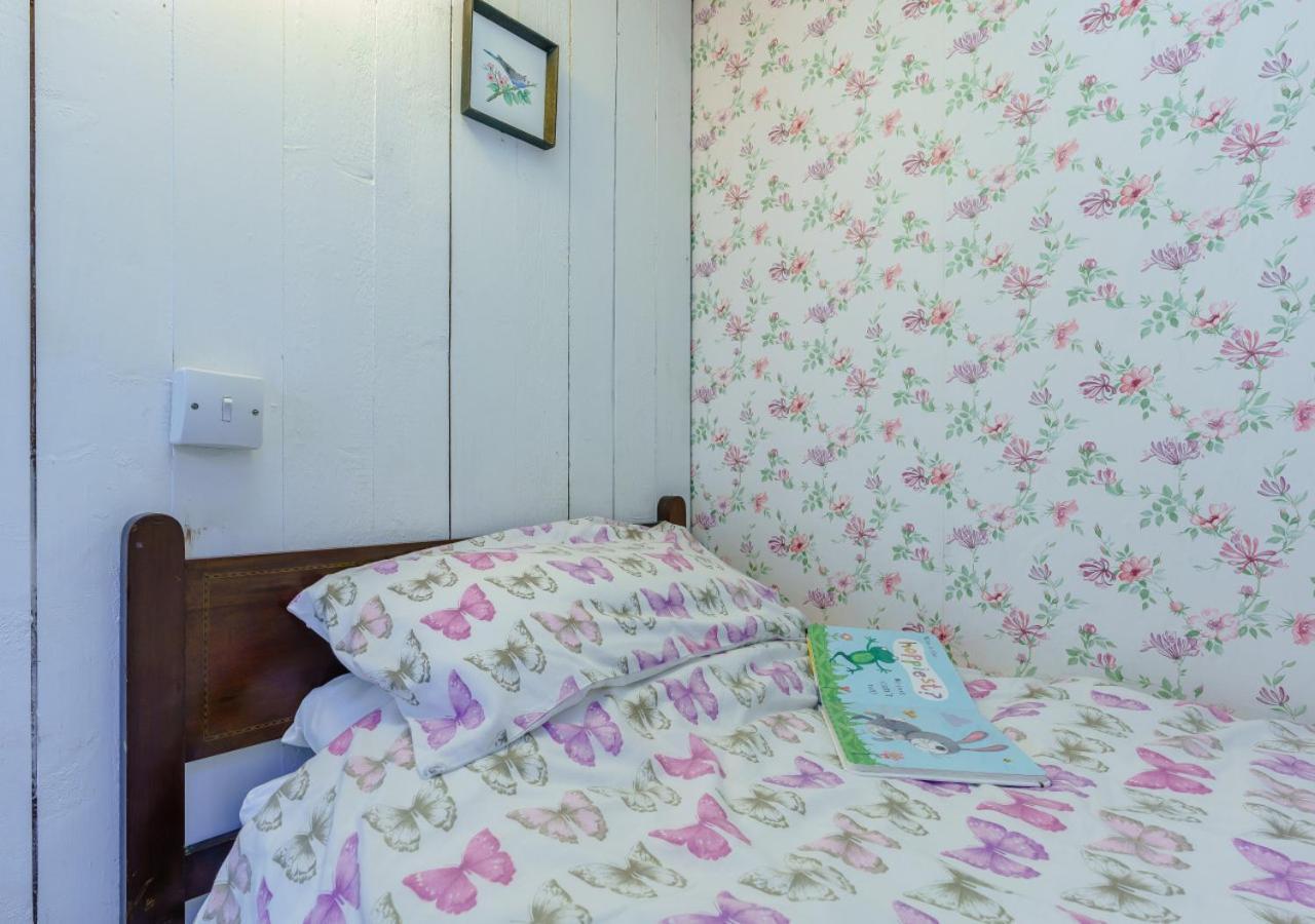 Alice Cottage โรบินฮูดส์เบย์ ภายนอก รูปภาพ